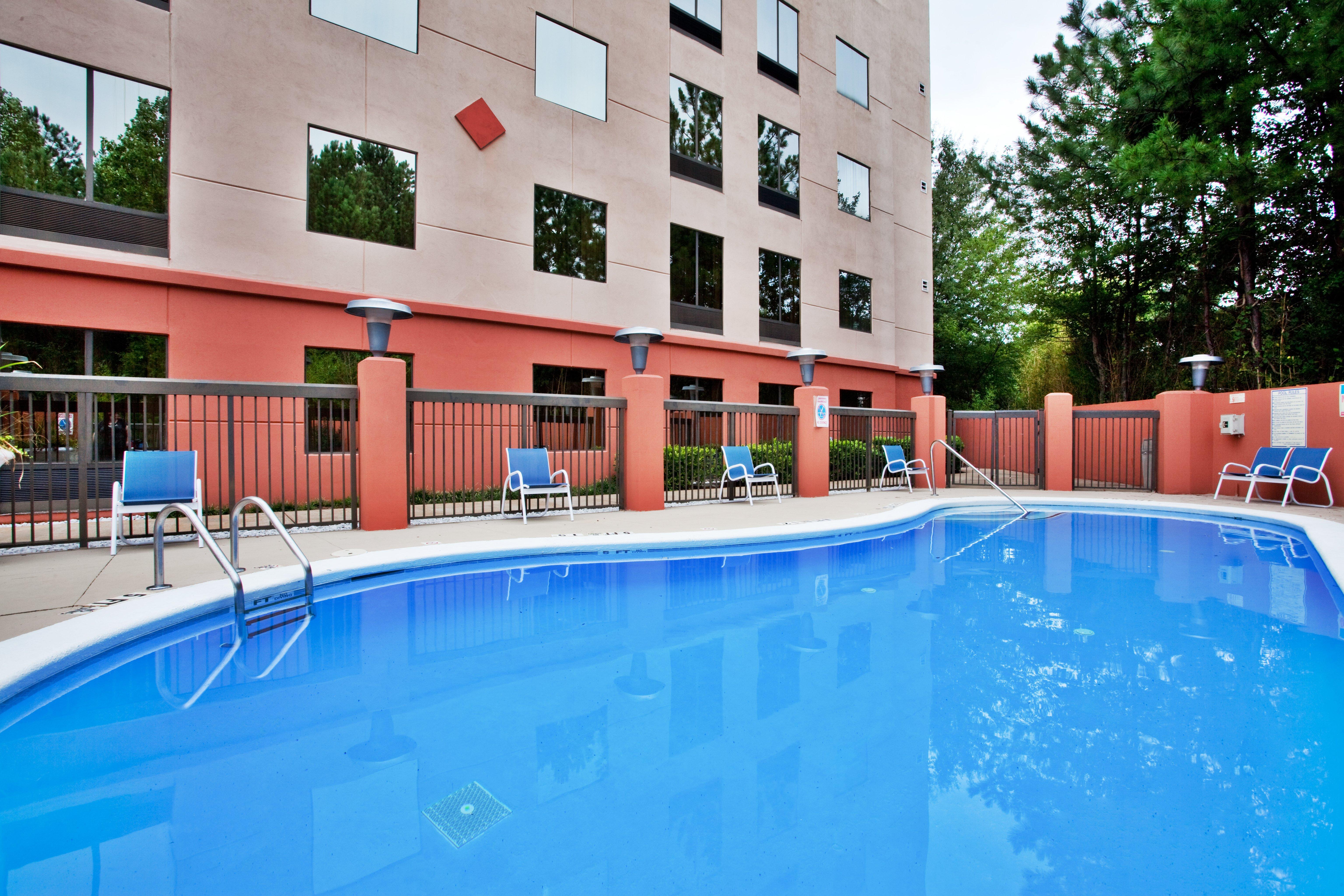 Holiday Inn Express Hotel & Suites Lawrenceville By Ihg Exterior foto