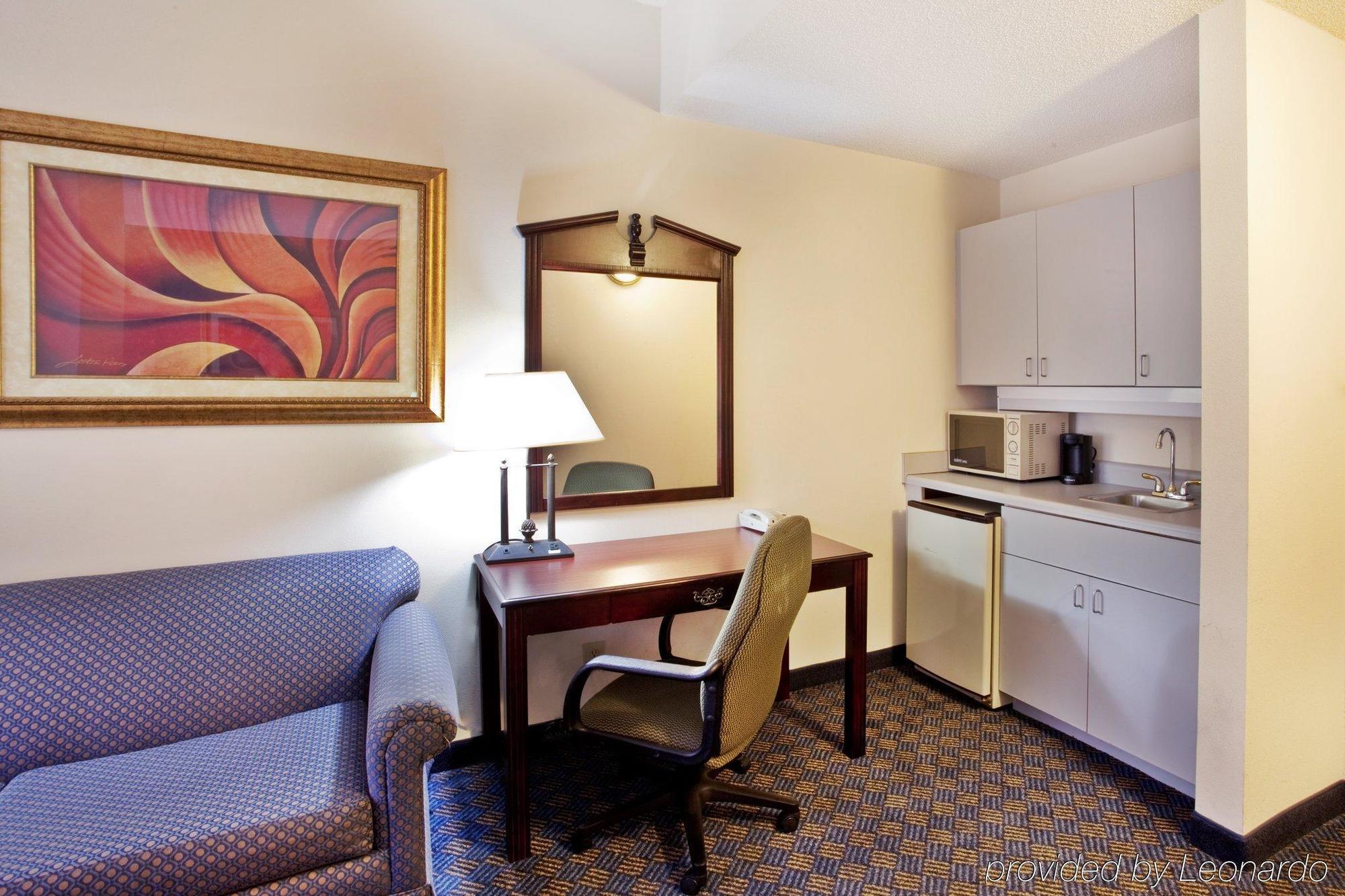 Holiday Inn Express Hotel & Suites Lawrenceville By Ihg Exterior foto