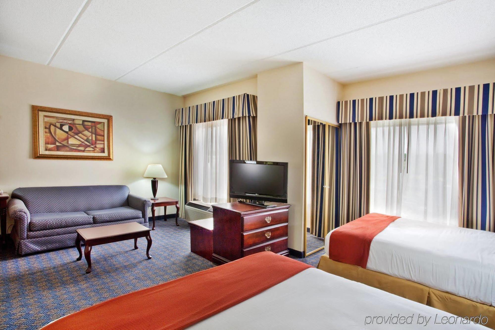 Holiday Inn Express Hotel & Suites Lawrenceville By Ihg Exterior foto